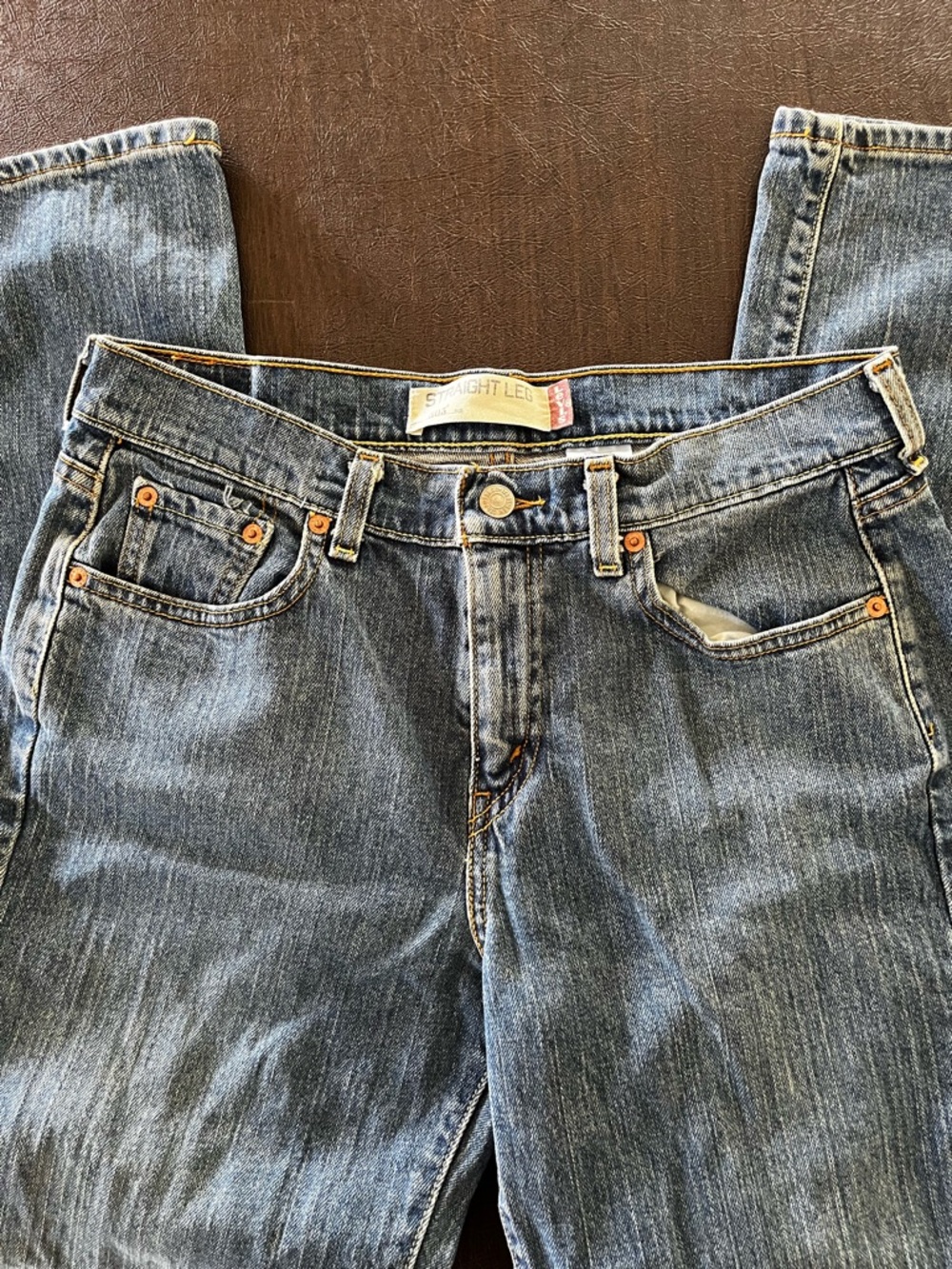 Levi's Straight Leg Jeans - Medium Blue